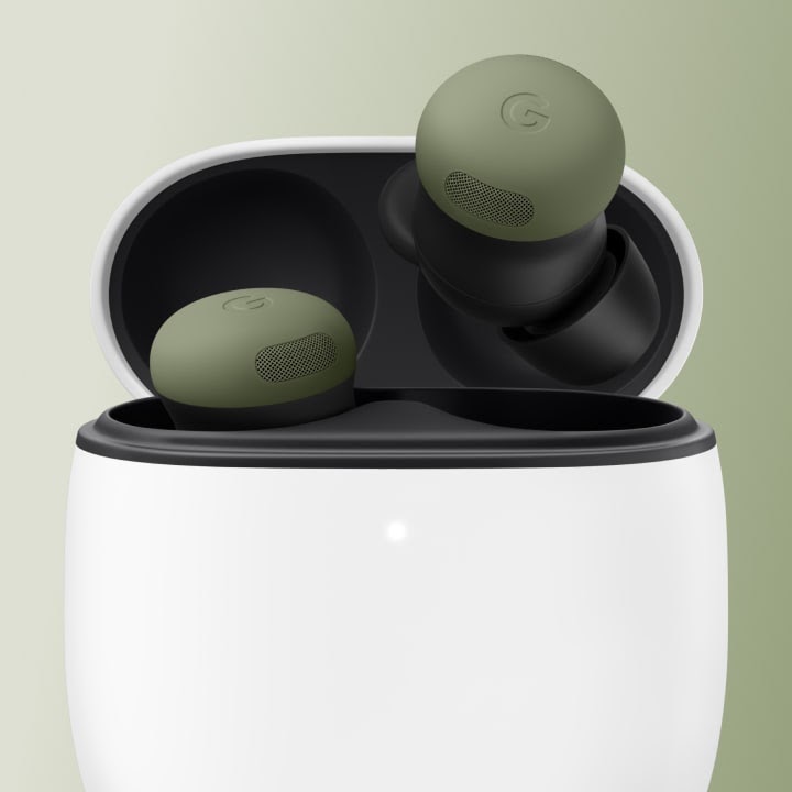 Открытый зарядный кейс с наушниками Google Pixel Buds Pro 2 цвета Olive