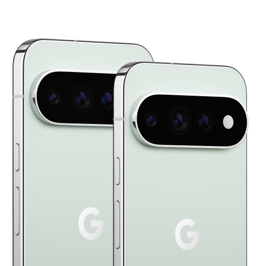 Два смартфона Google Pixel 11 мятного цвета с тройной камерой на задней панели