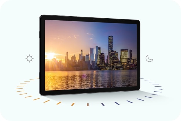 Samsung Galaxy Tab A11+ с изображением города на закате и ночью для демонстрации режима комфорта для глаз
